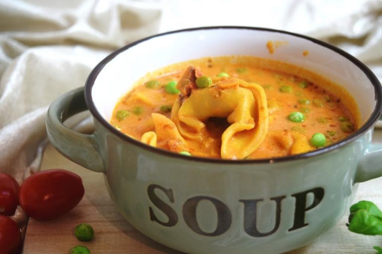 Tortellini-Suppe Thermomix® Rezept - Danis treue Küchenfee