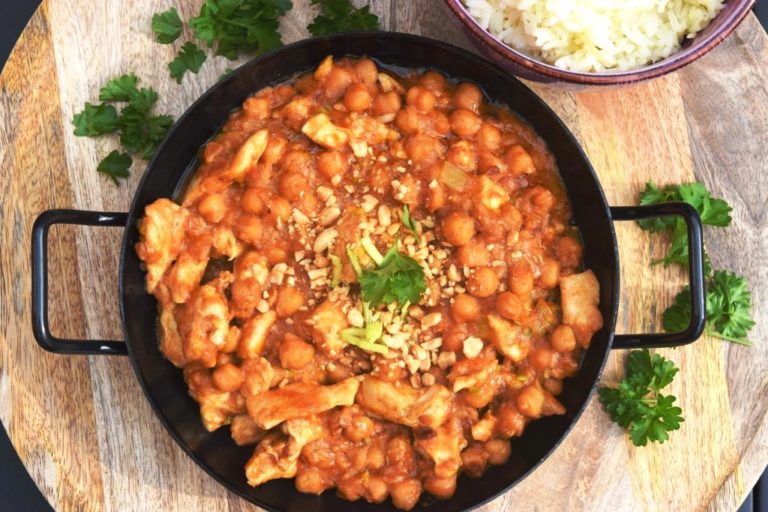 Erdnuss-Hähnchen-Topf